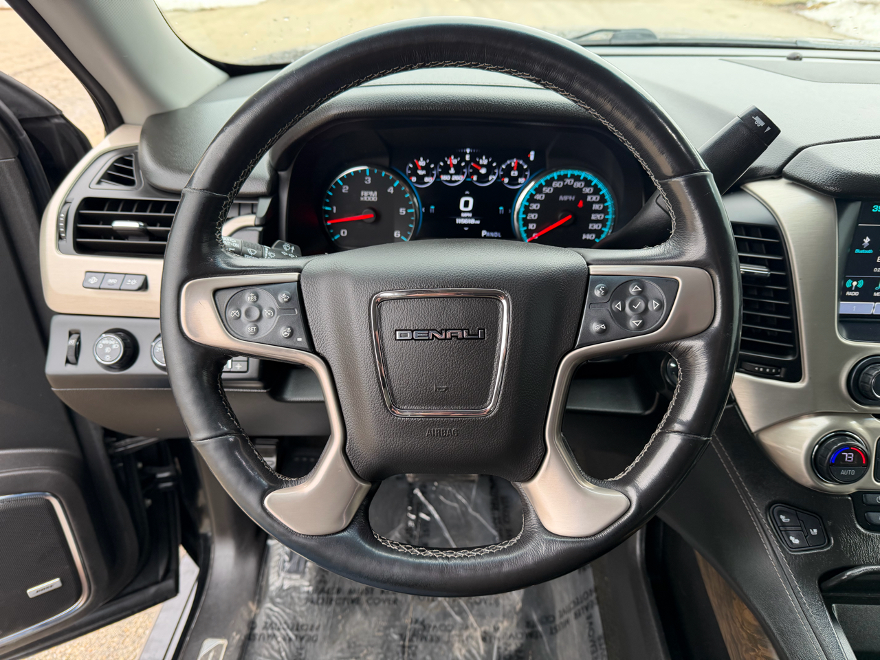 GMC Yukon Denali 4WD 2018