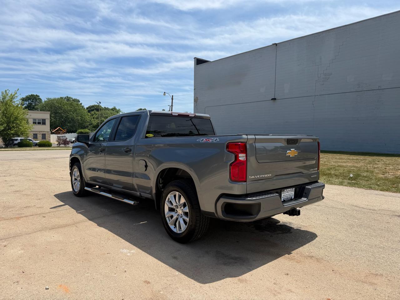 Chevrolet Silverado 1500 Custom Crew Cab Short Box 4WD 2021
