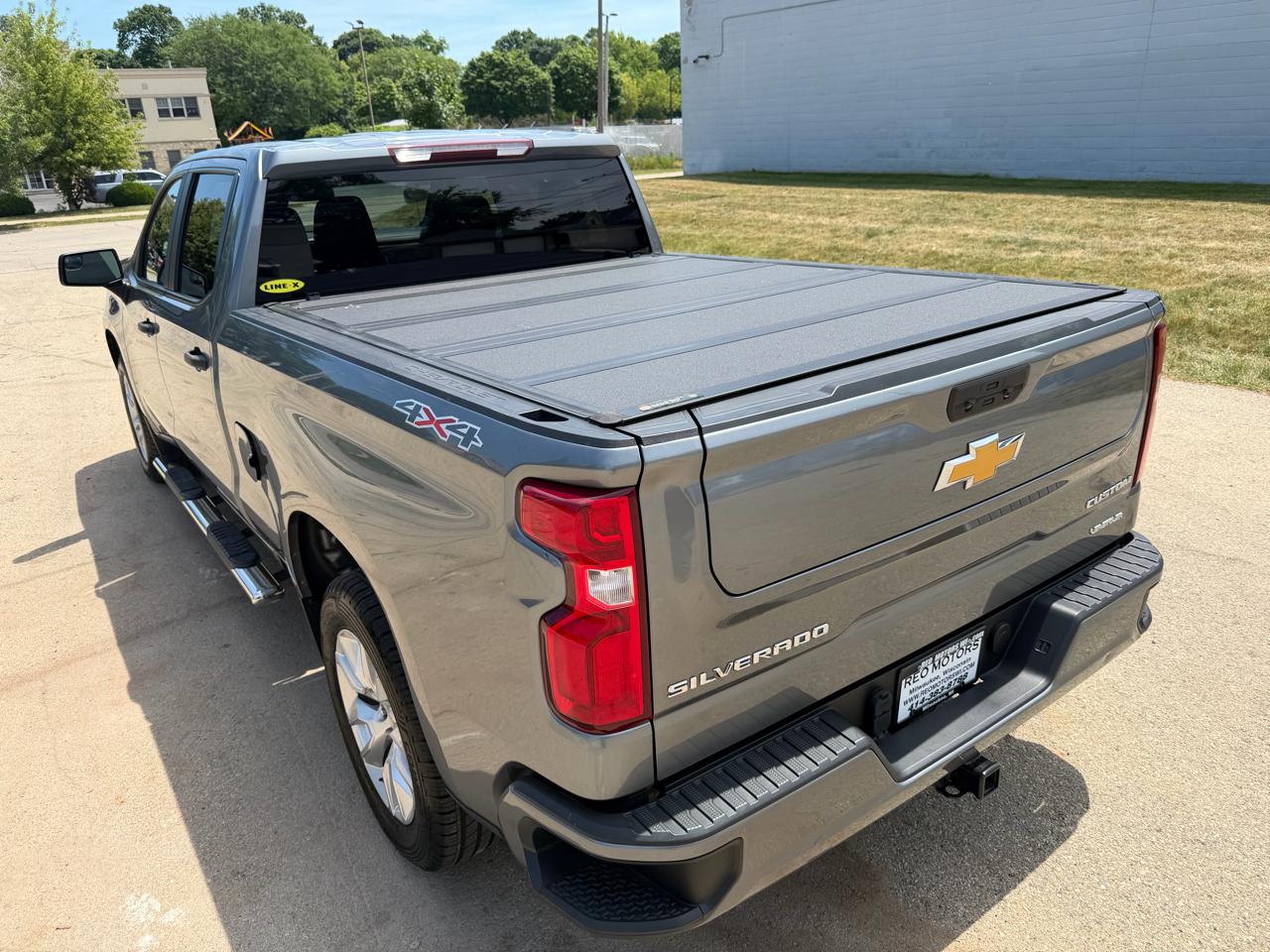 Chevrolet Silverado 1500 Custom Crew Cab Short Box 4WD 2021