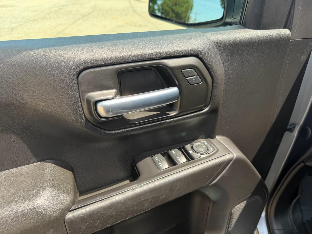 Chevrolet Silverado 1500 Custom Crew Cab Short Box 4WD 2021