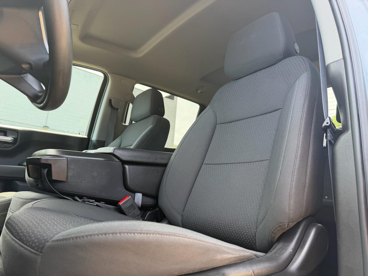 Chevrolet Silverado 1500 Custom Crew Cab Short Box 4WD 2021
