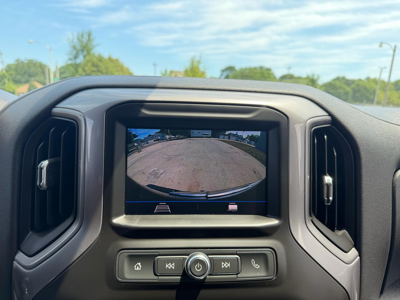Chevrolet Silverado 1500 Custom Crew Cab Short Box 4WD 2021