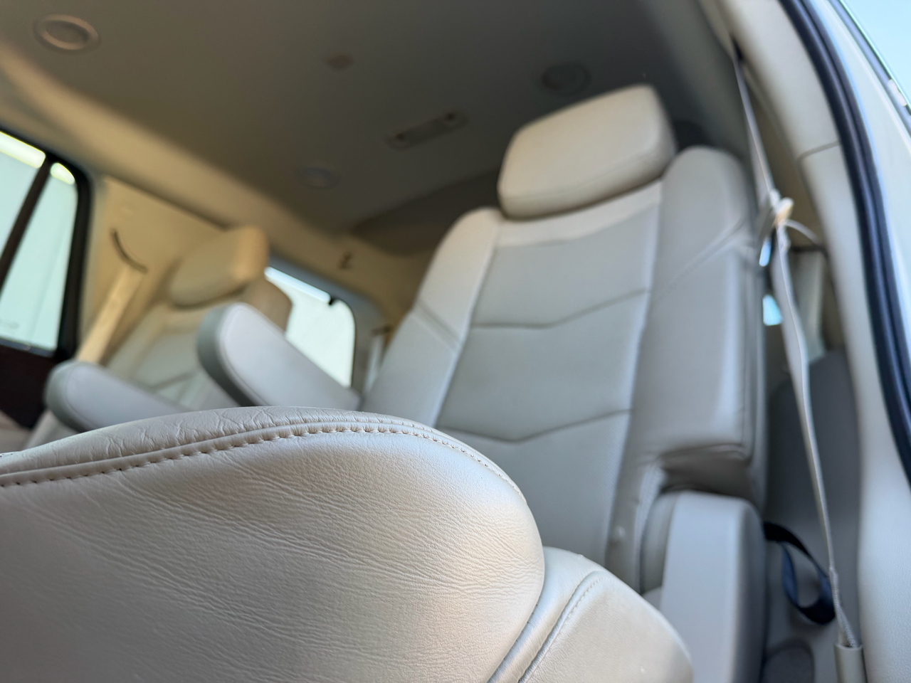 Cadillac Escalade Luxury 4WD 2015