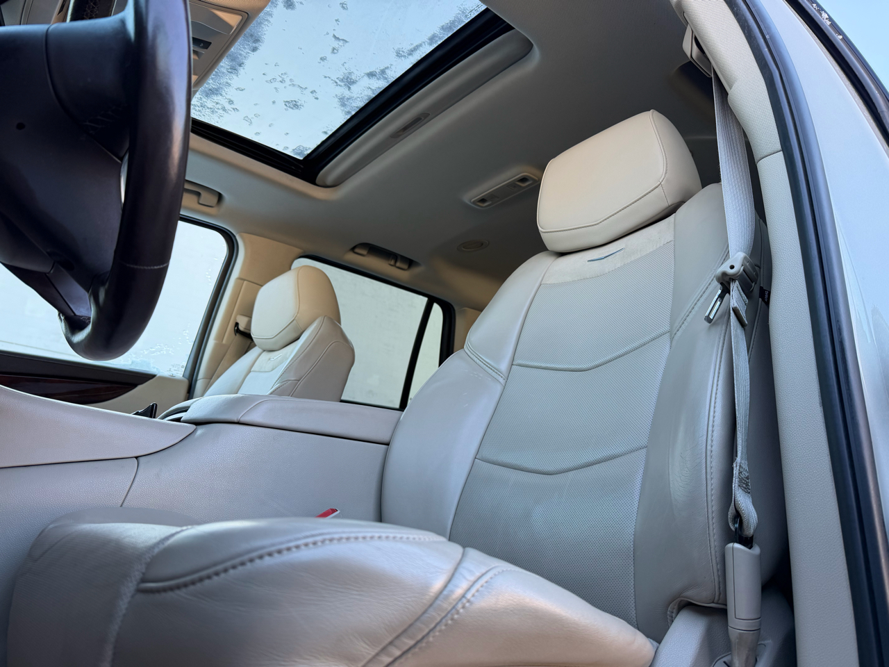 Cadillac Escalade Luxury 4WD 2015