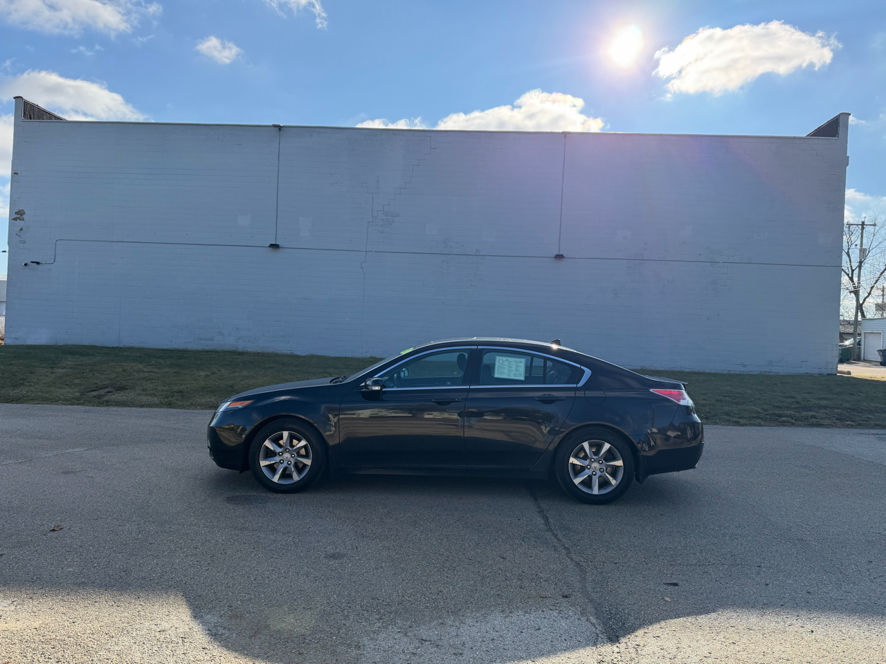 Acura TL 6-Speed AT with Tech Package and 18-In. WP 2012