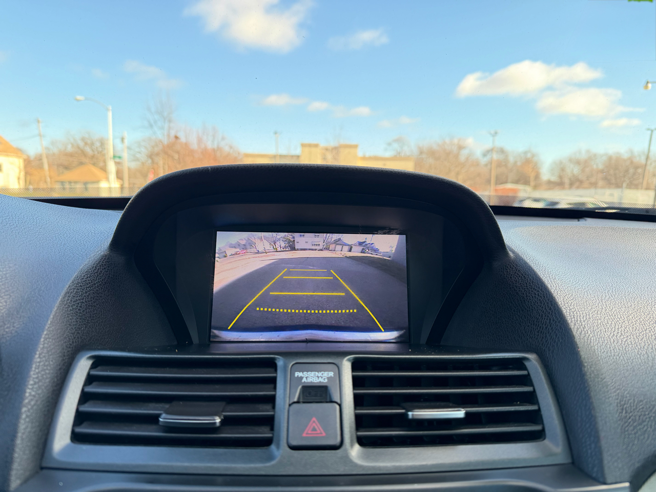 Acura TL 6-Speed AT with Tech Package and 18-In. WP 2012