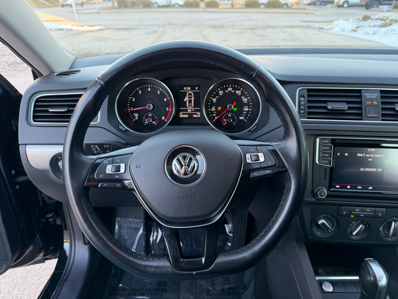 Volkswagen Jetta 1.4T SE 6A 2017