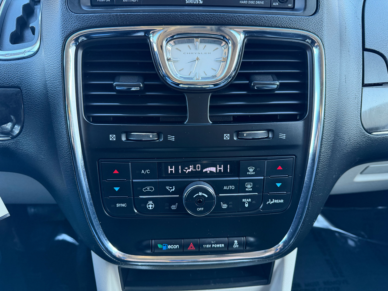 Chrysler Town & Country Touring-L 2015