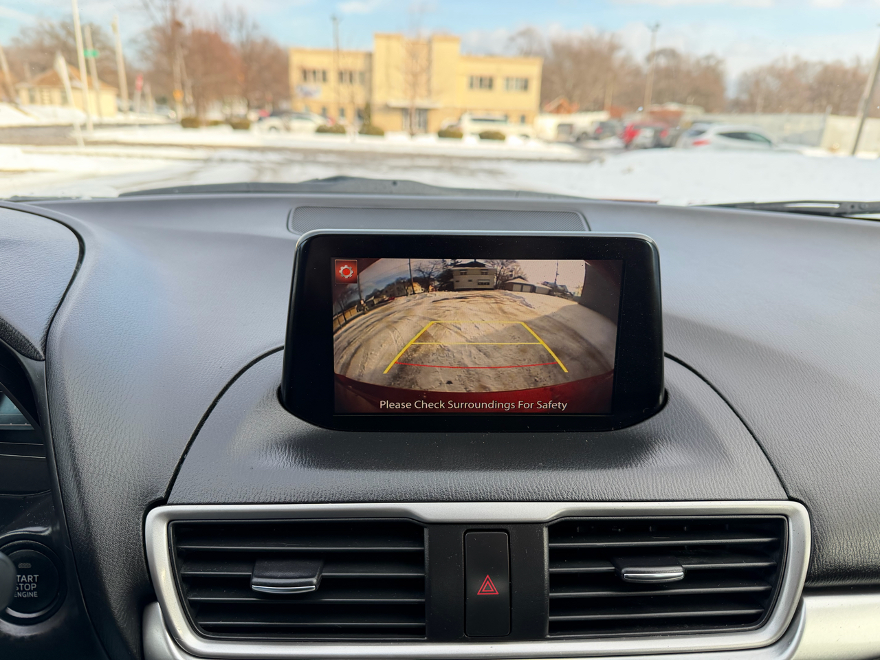 Mazda MAZDA3 i Sport AT 5-Door 2017