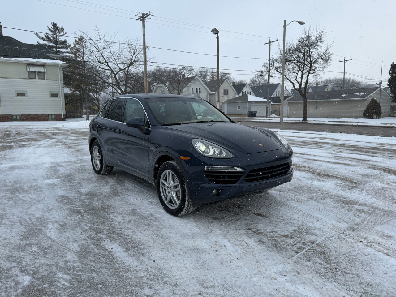 Porsche Cayenne Hybrid S 2012