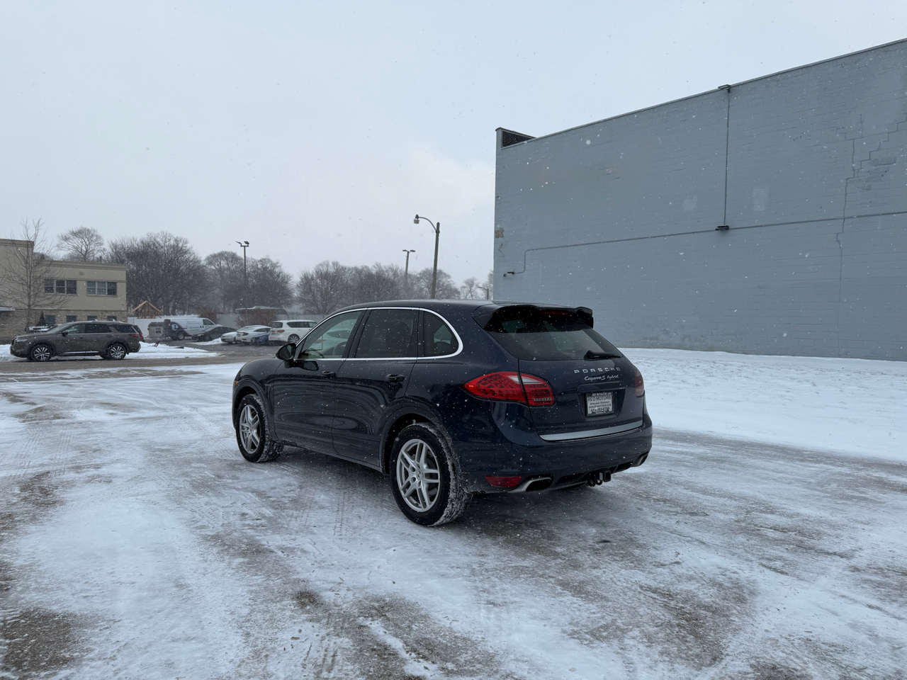Porsche Cayenne Hybrid S 2012