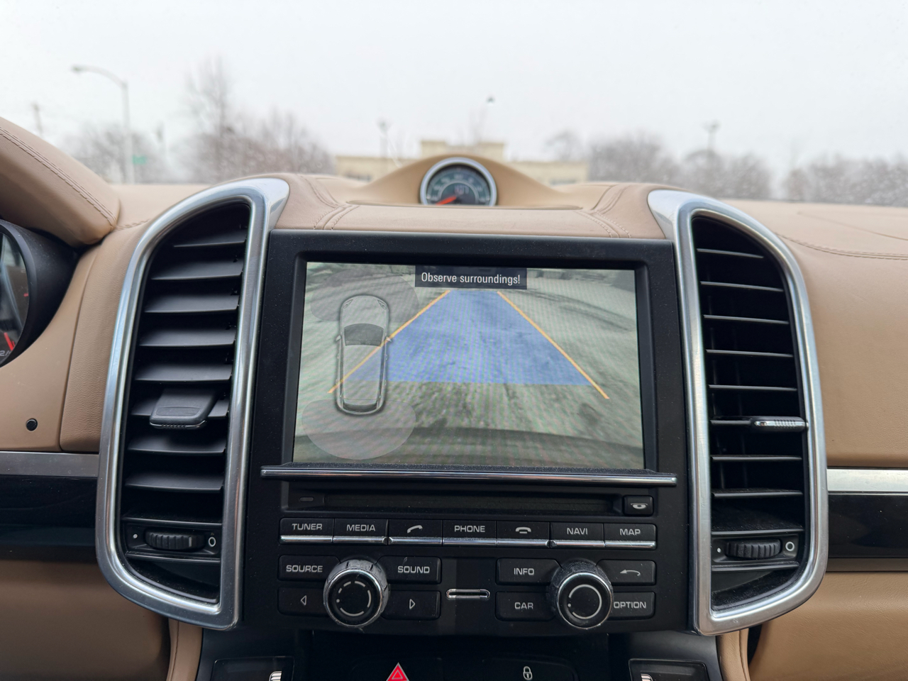 Porsche Cayenne Hybrid S 2012