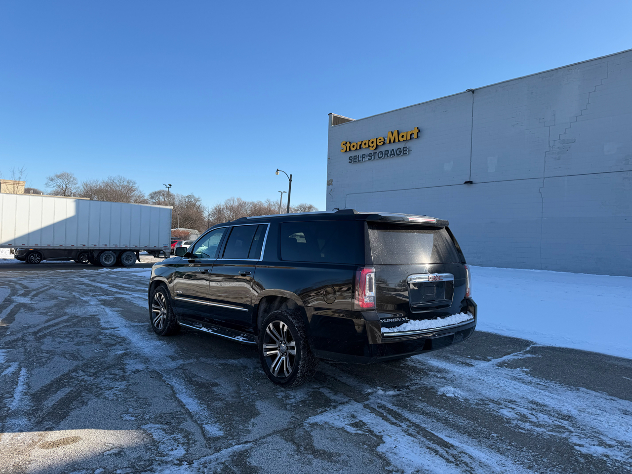GMC Yukon XL Denali 4WD 2017