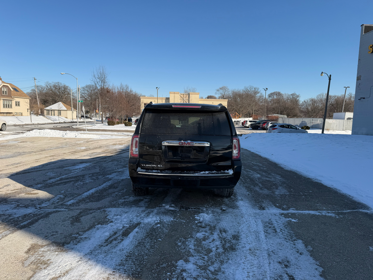 GMC Yukon XL Denali 4WD 2017