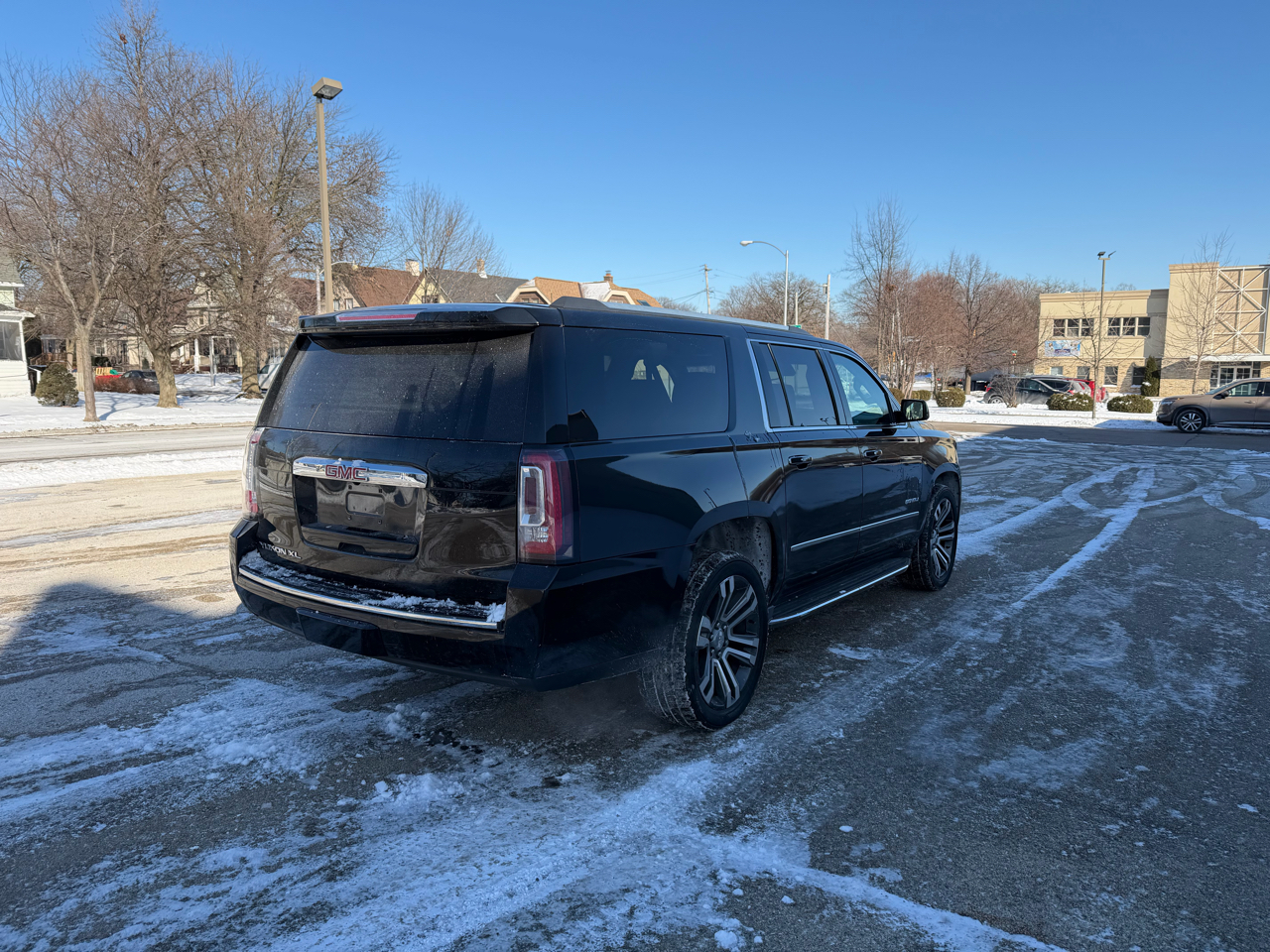 GMC Yukon XL Denali 4WD 2017