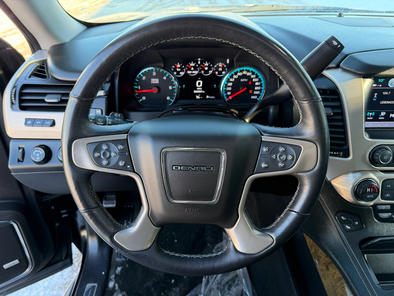 GMC Yukon XL Denali 4WD 2017