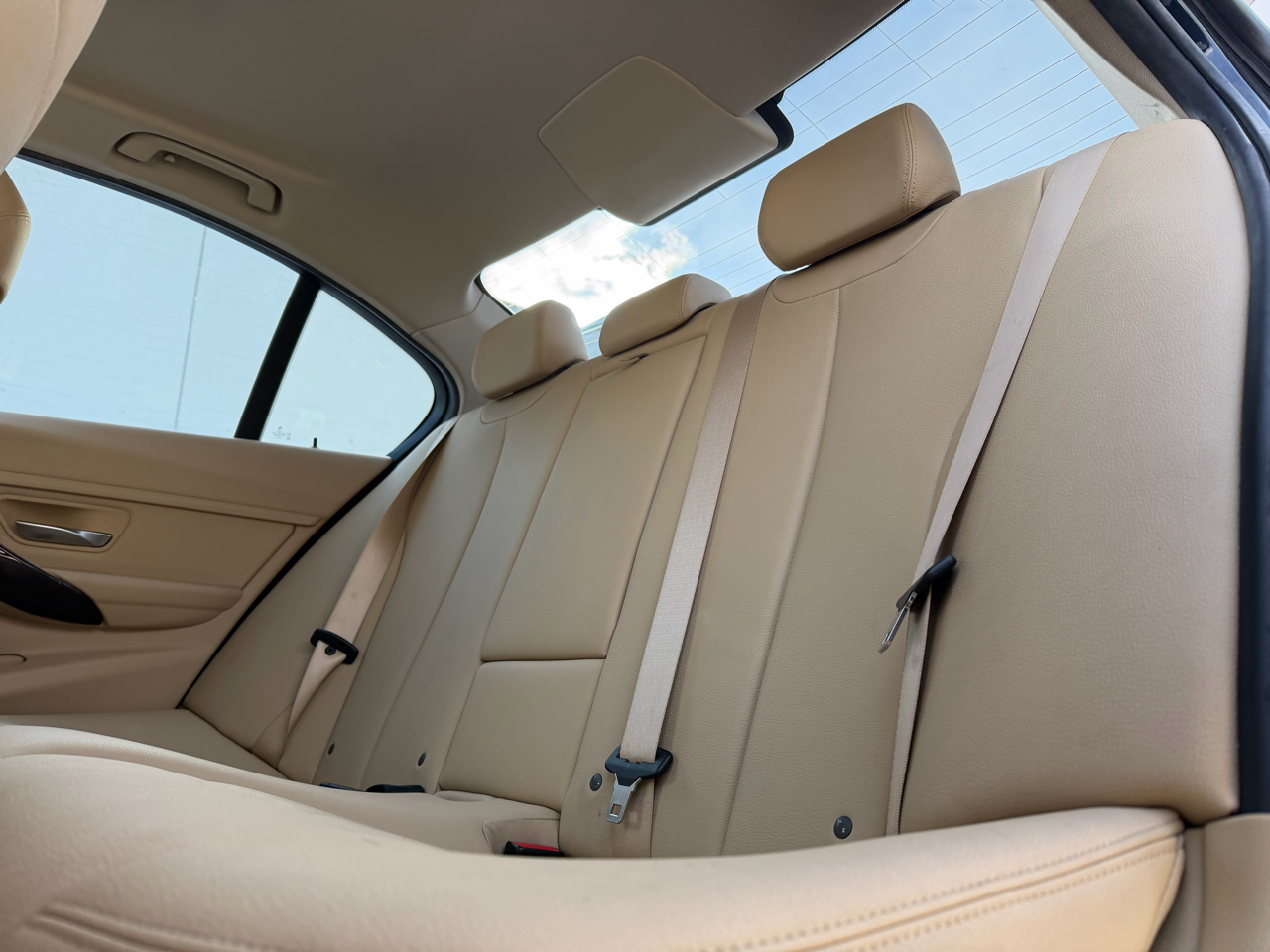 BMW 3-Series 320i xDrive 2015