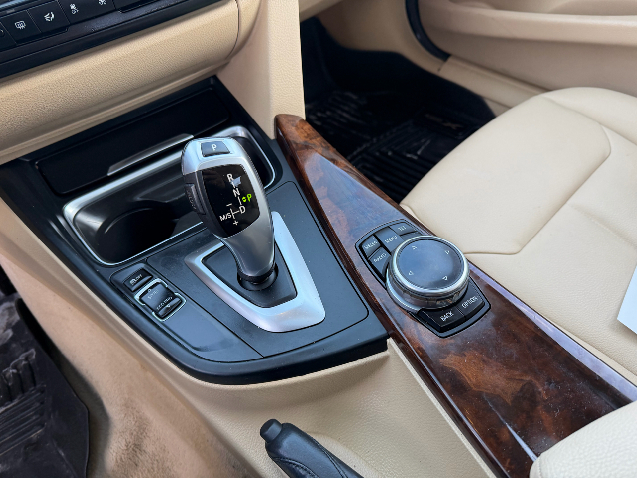 BMW 3-Series 320i xDrive 2015