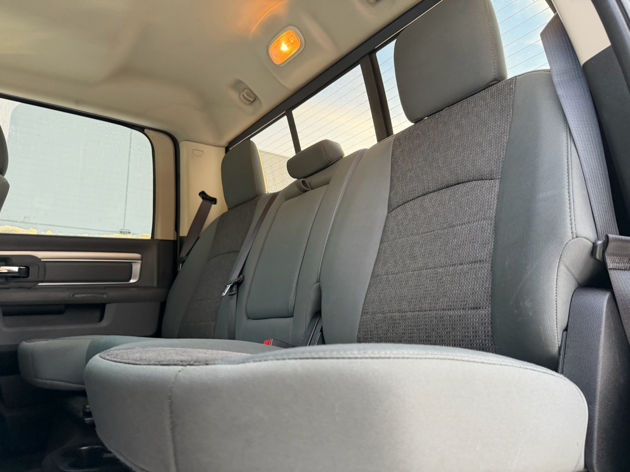 RAM 1500 SLT Crew Cab SWB 4WD 2017