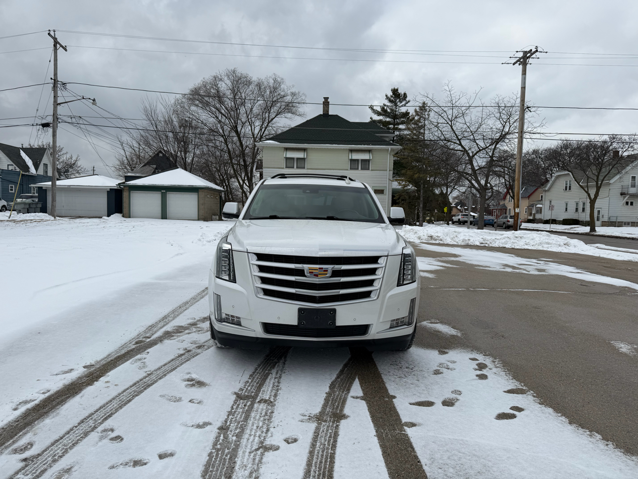 Cadillac Escalade Luxury 4WD 2016