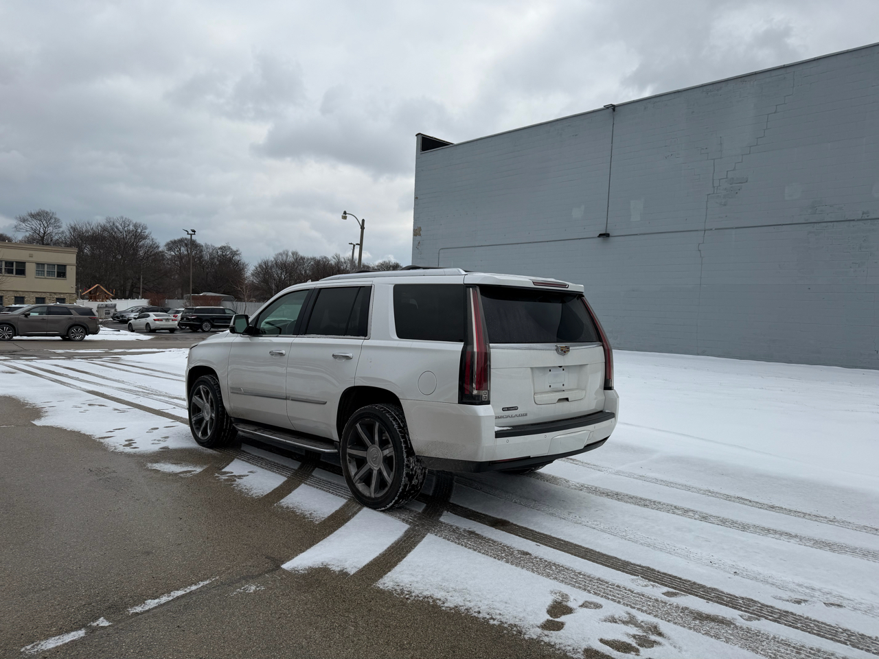 Cadillac Escalade Luxury 4WD 2016