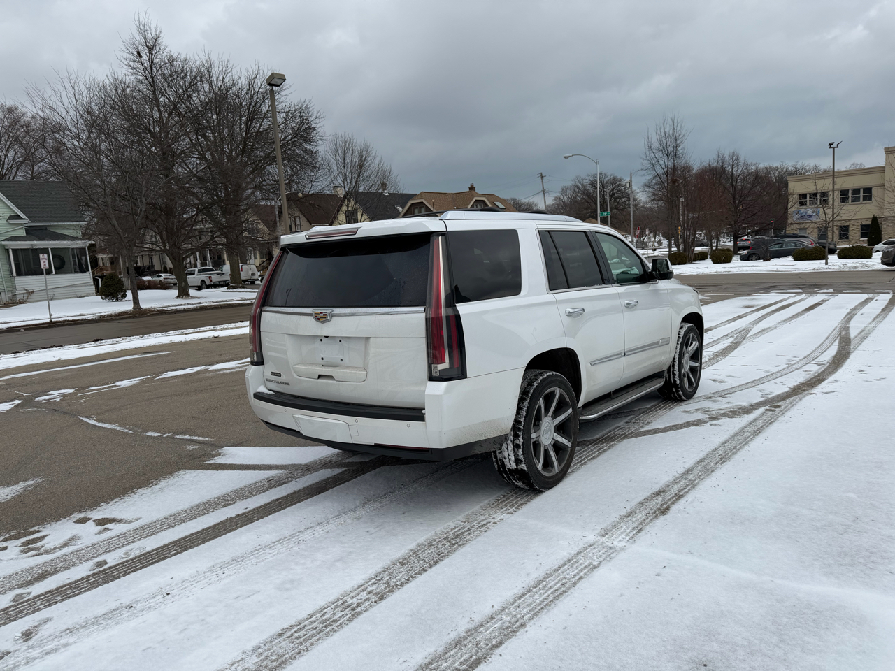 Cadillac Escalade Luxury 4WD 2016