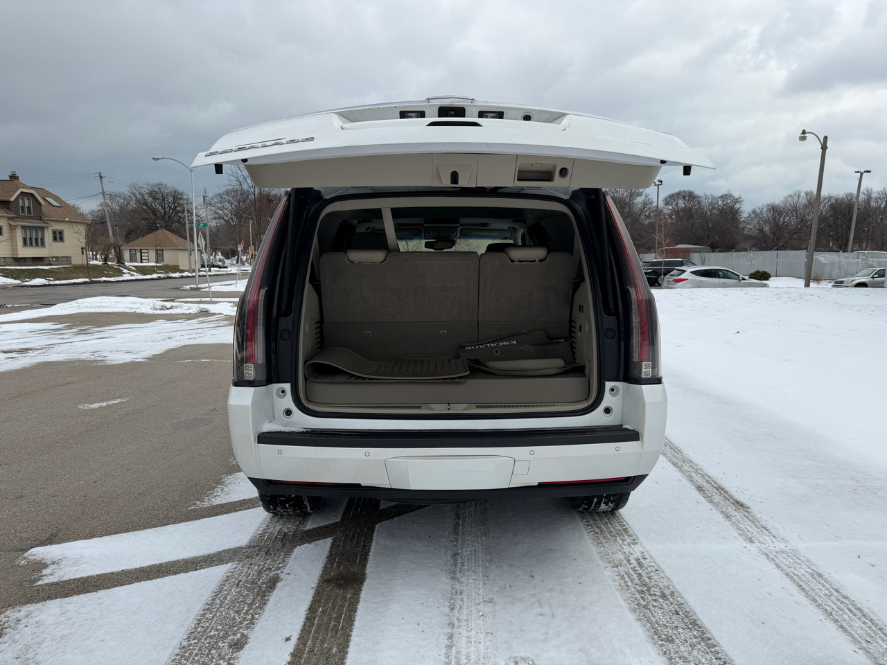 Cadillac Escalade Luxury 4WD 2016