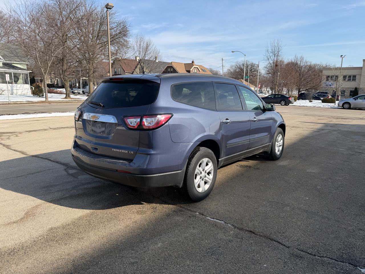 Chevrolet Traverse LS FWD w/PDC 2014