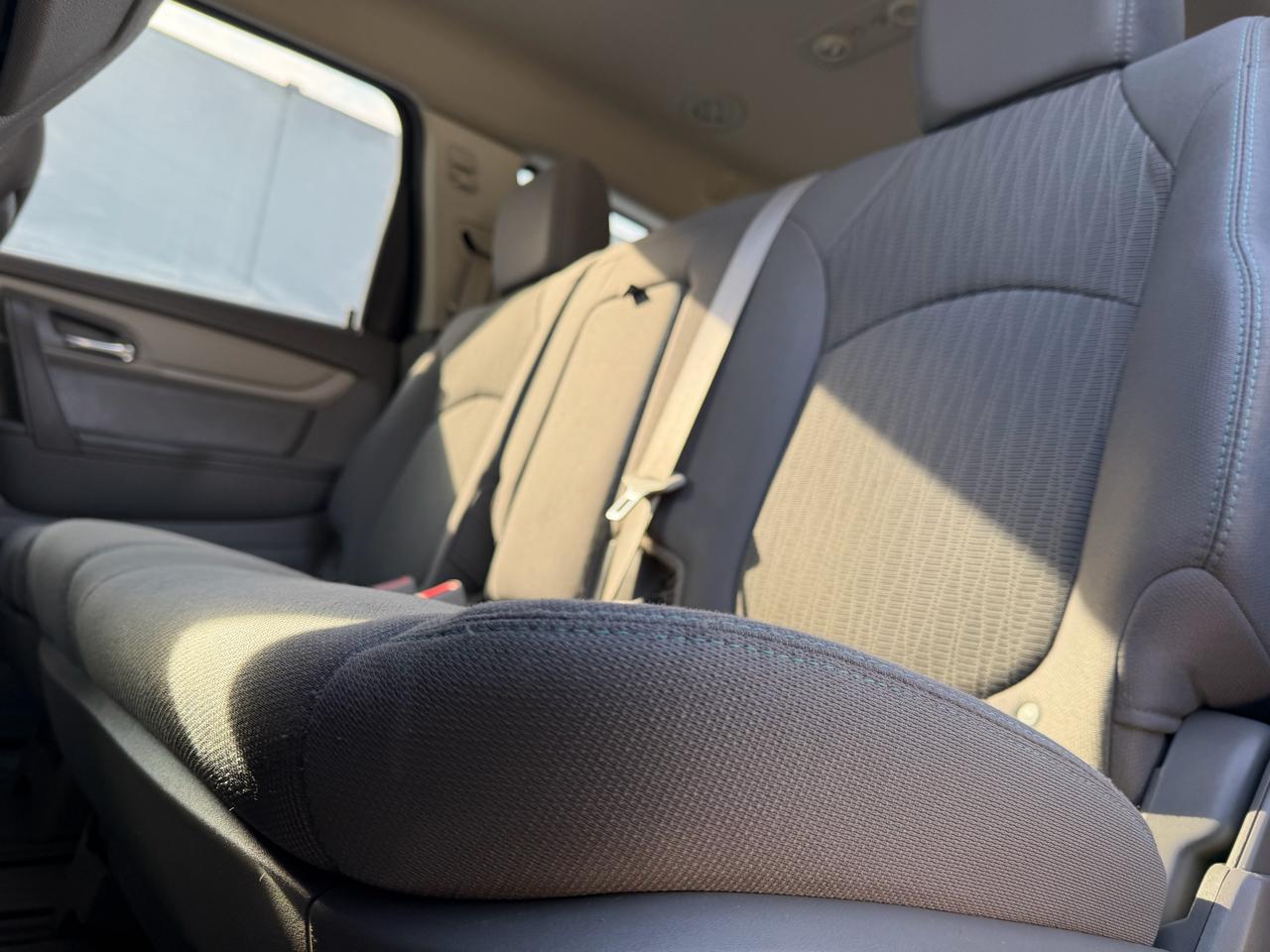 Chevrolet Traverse LS FWD w/PDC 2014