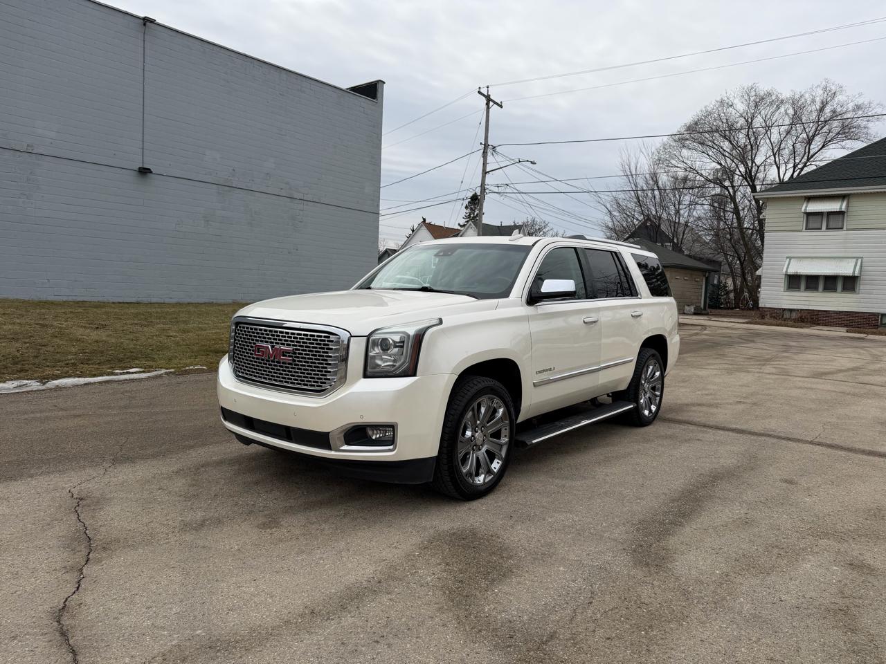 GMC Yukon Denali 4WD 2015