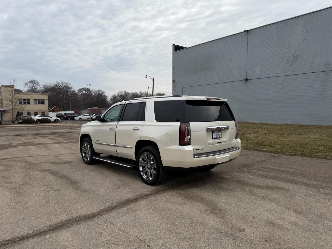 GMC Yukon Denali 4WD 2015