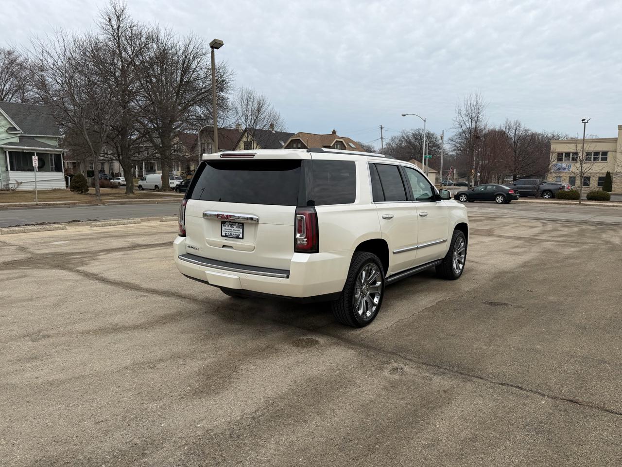 GMC Yukon Denali 4WD 2015