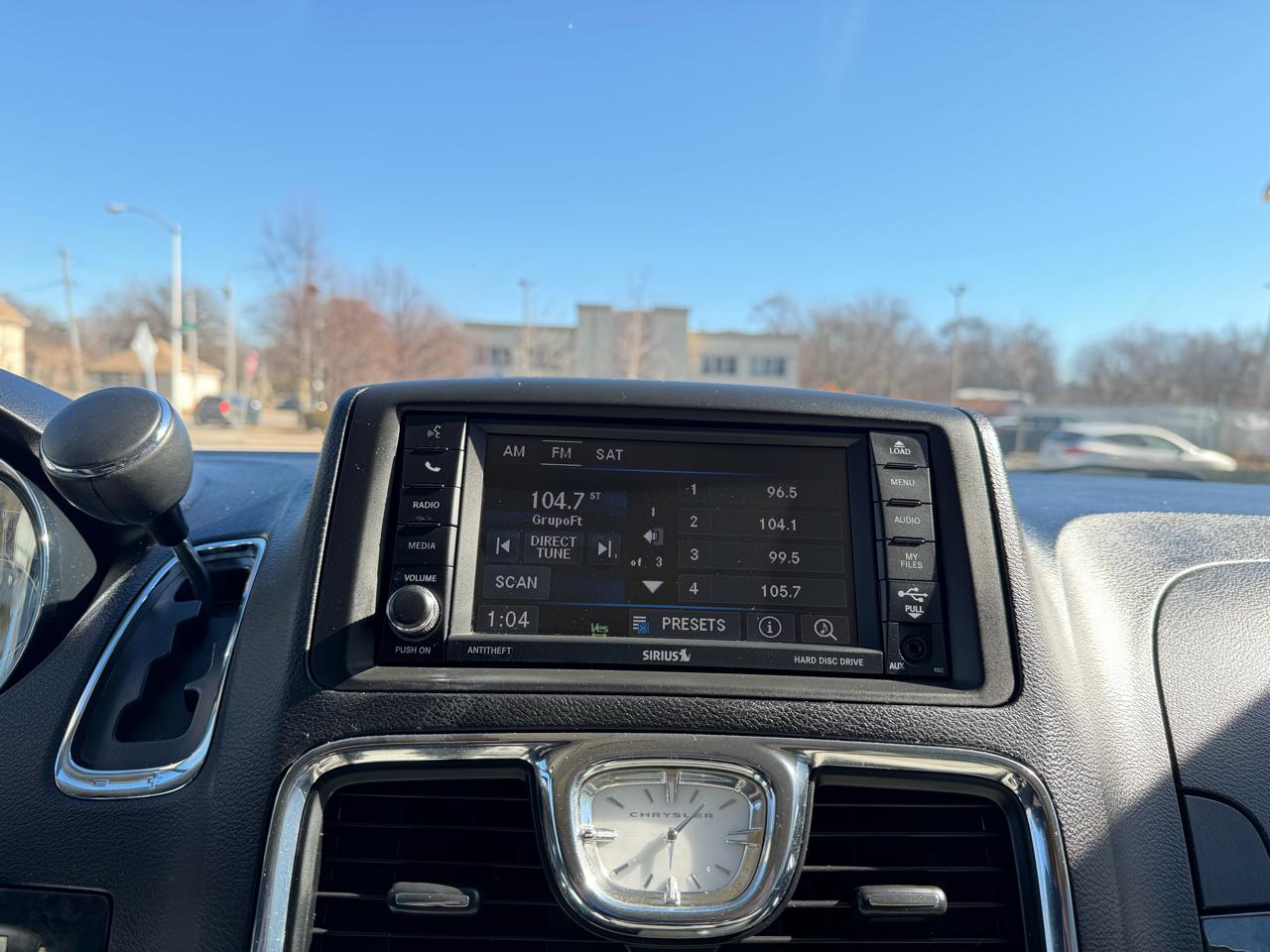 Chrysler Town & Country Touring 2013