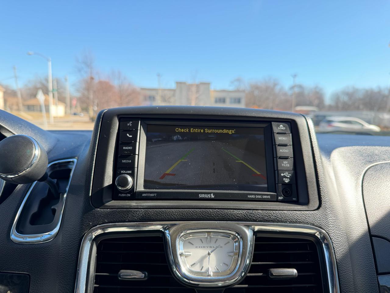 Chrysler Town & Country Touring 2013