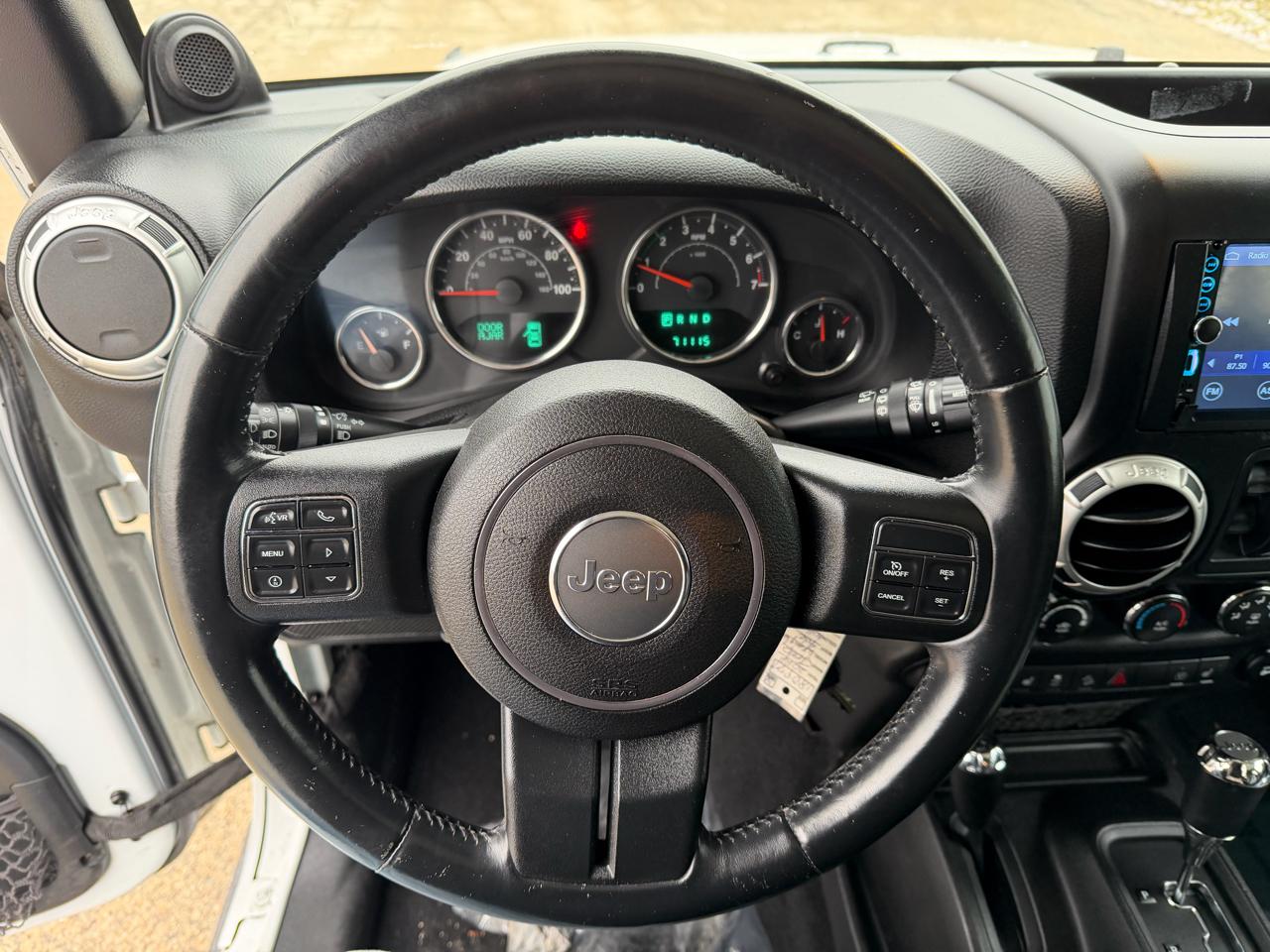 Jeep Wrangler Unlimited Sahara 4WD 2014