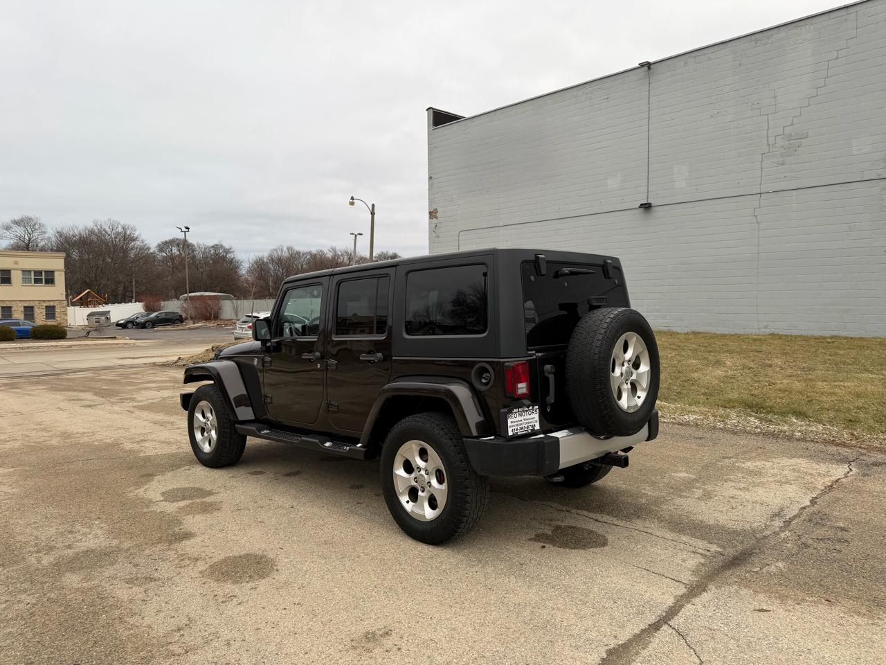 Jeep Wrangler Unlimited Sahara 4WD 2013