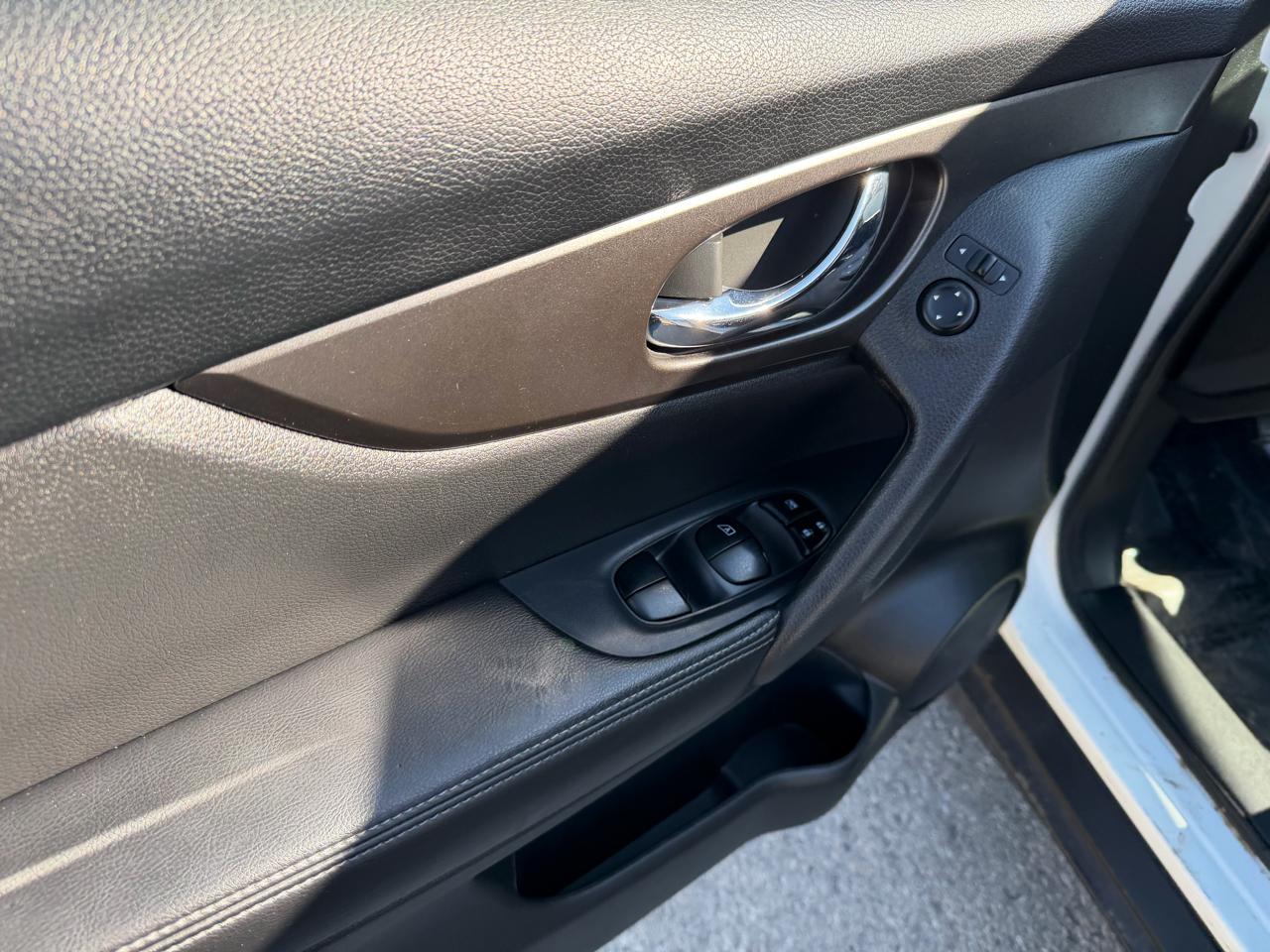 Nissan Rogue S AWD 2014