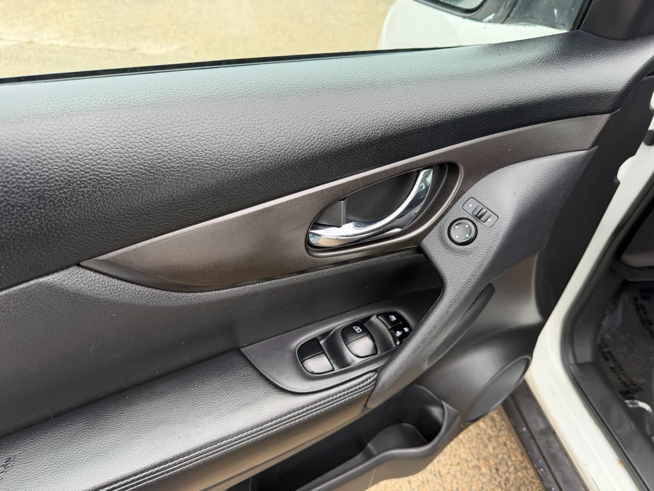 Nissan Rogue S AWD 2014