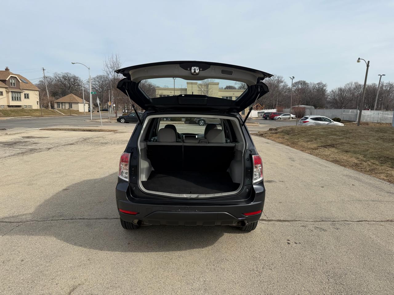 Subaru Forester 2.5X 2012