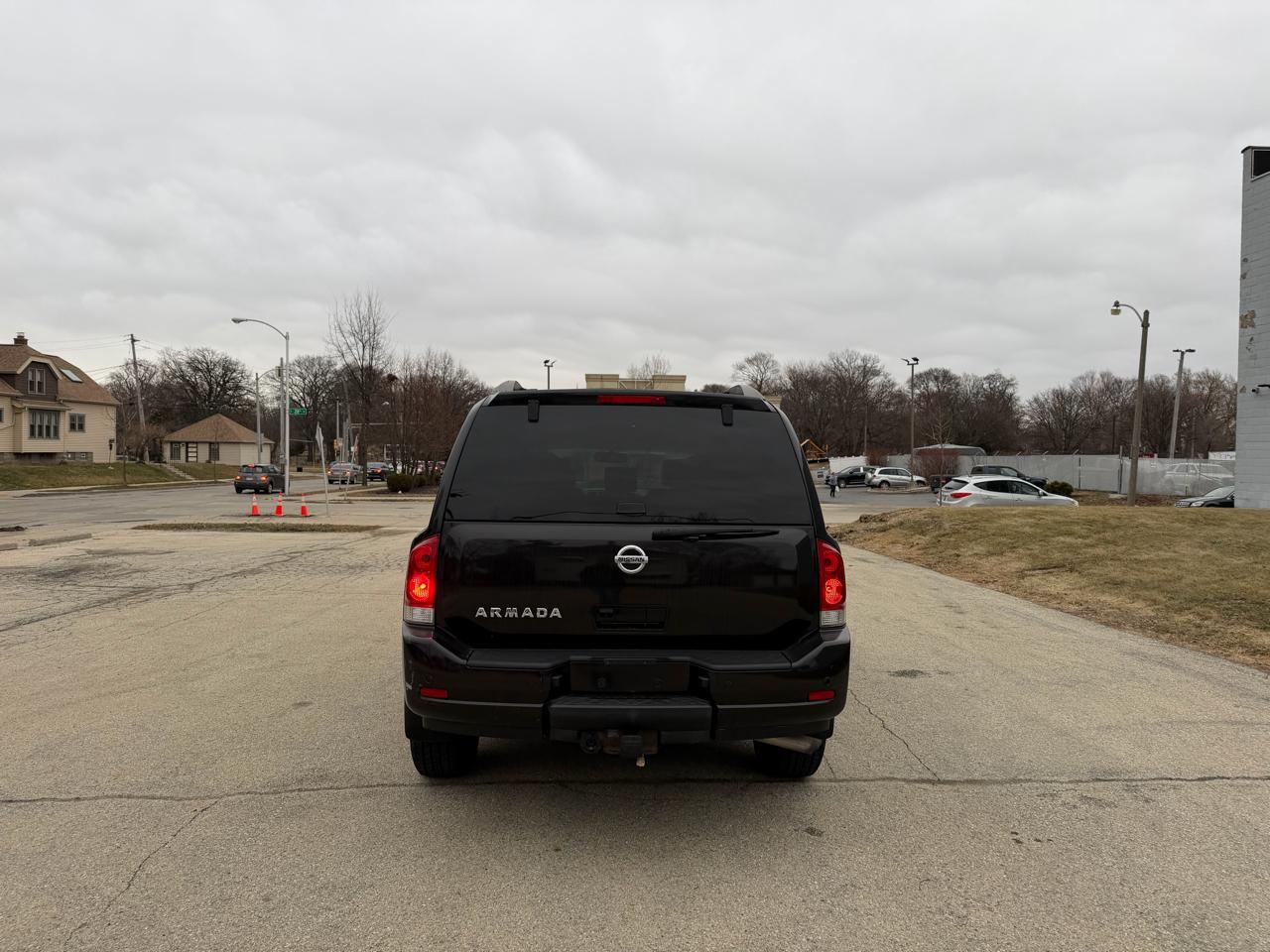 Nissan Armada SL 4WD 2013