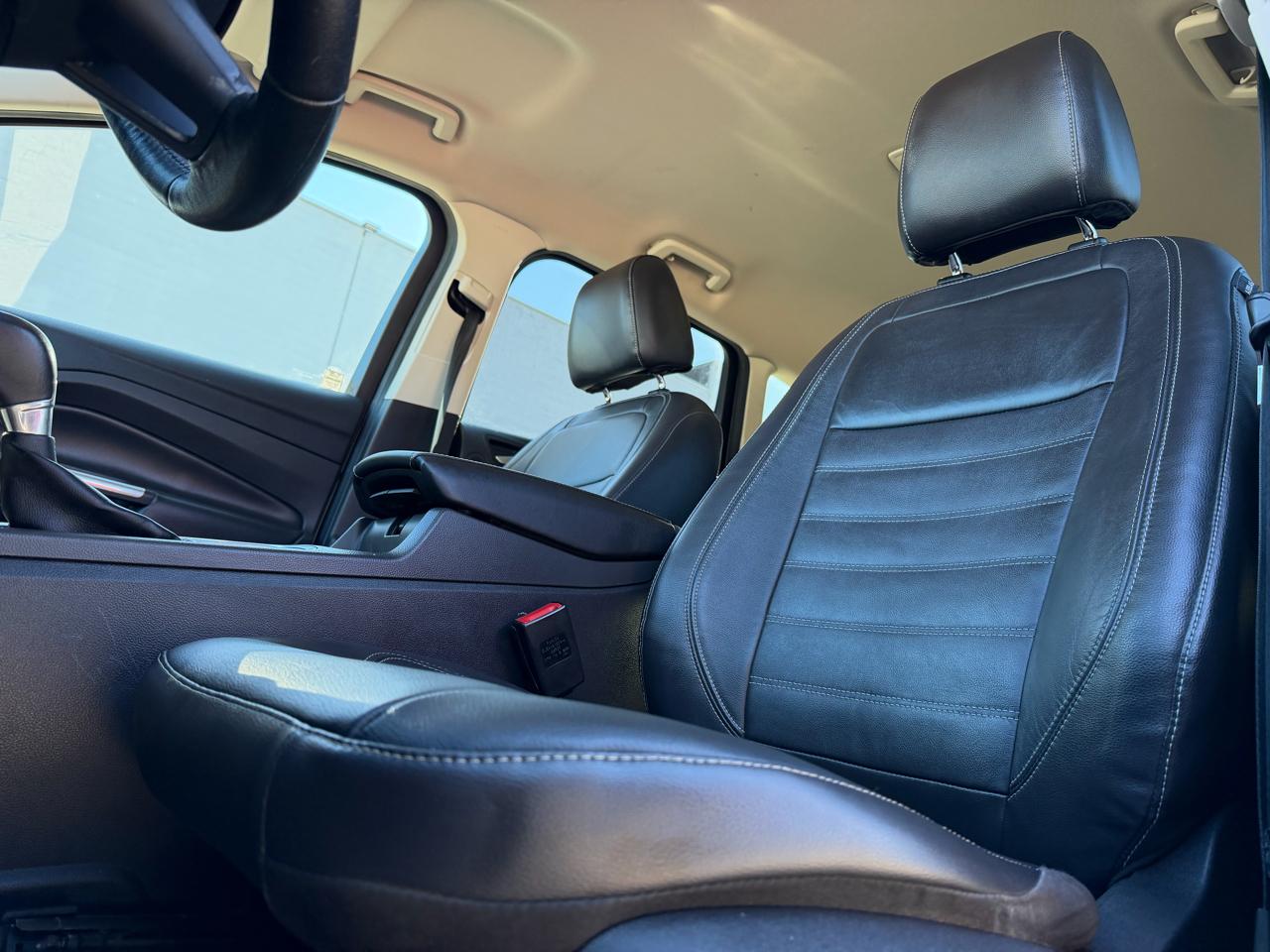 Ford Escape Titanium FWD 2017