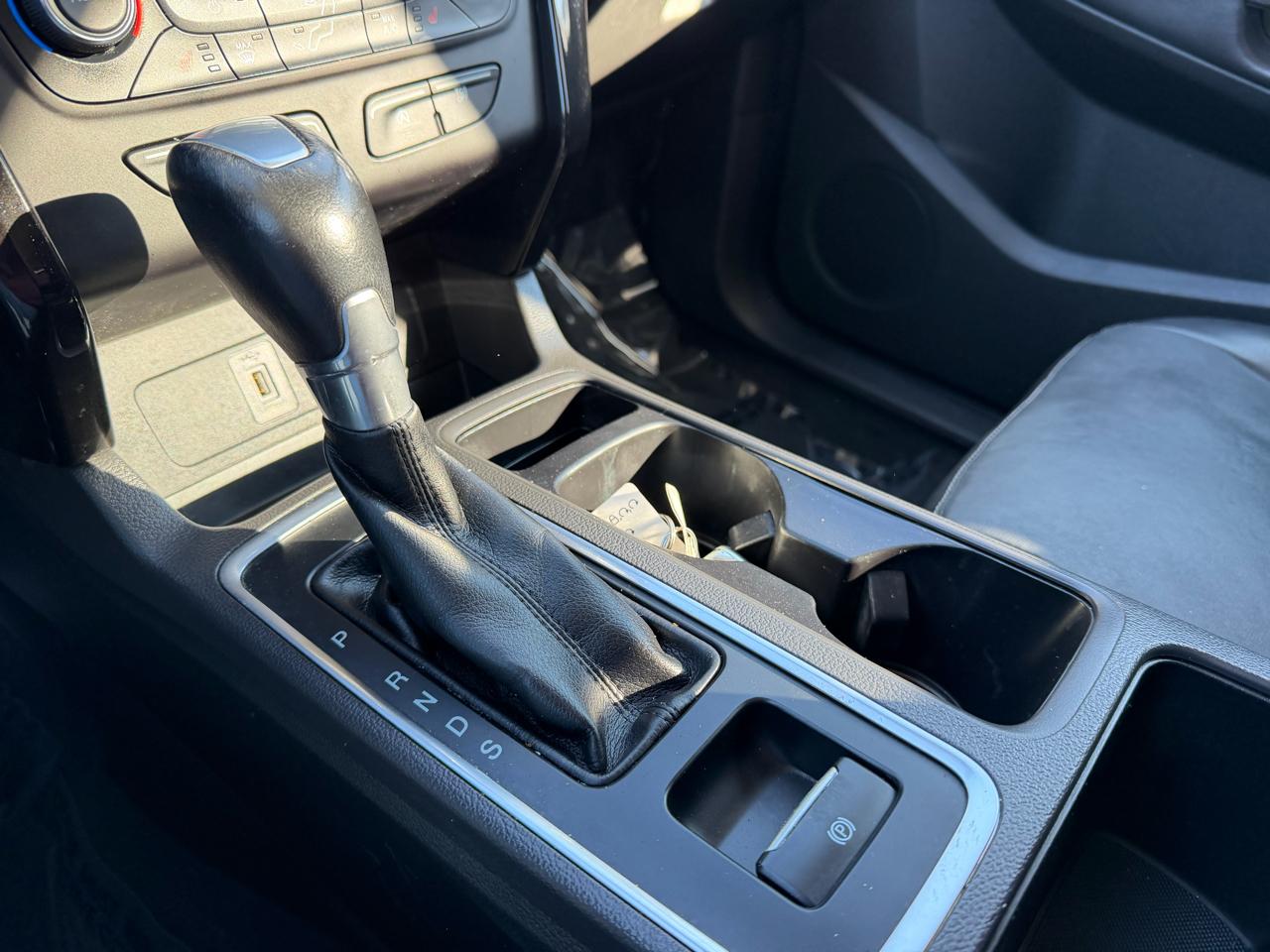 Ford Escape Titanium FWD 2017