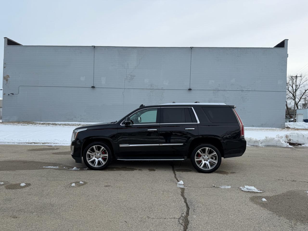 Cadillac Escalade Luxury 4WD 2016