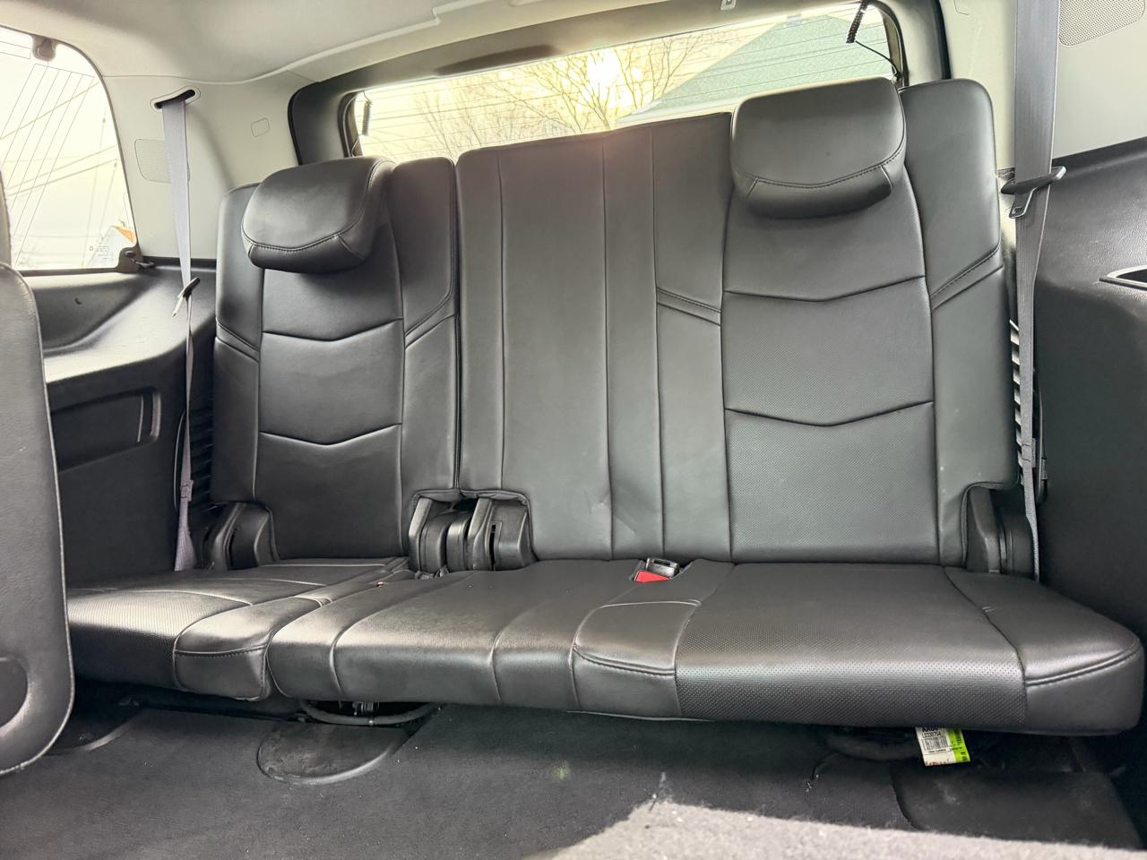 Cadillac Escalade Luxury 4WD 2016