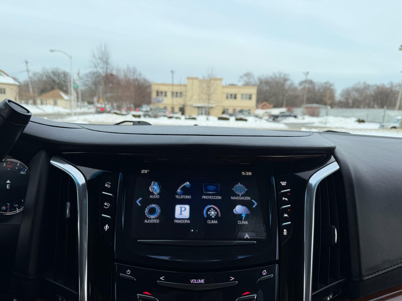 Cadillac Escalade Luxury 4WD 2016