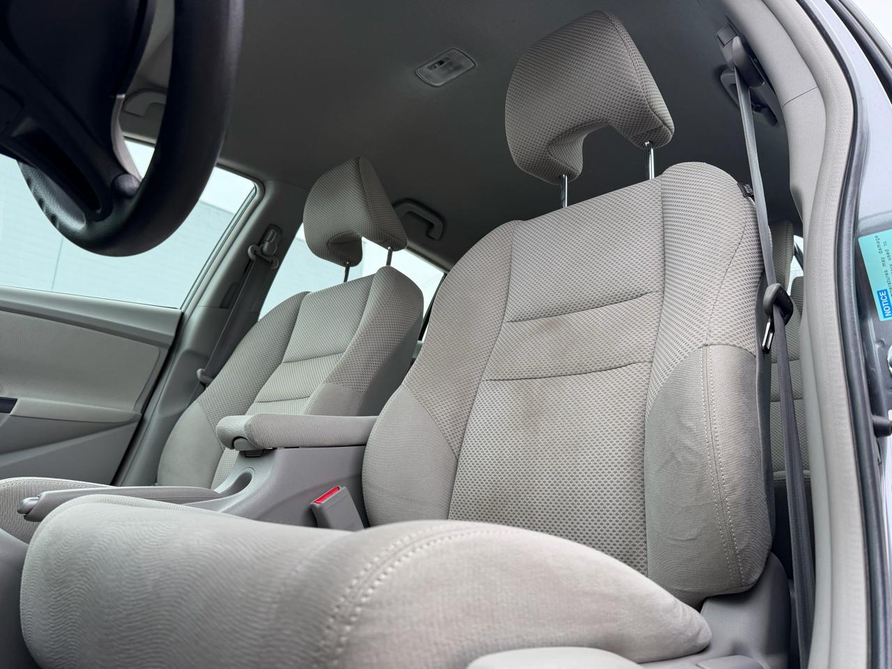 Honda Insight EX with Navigation 2011