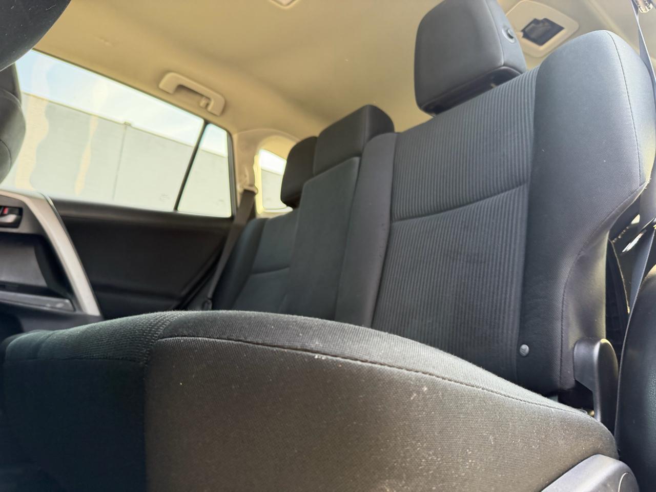 Toyota RAV4 LE AWD 2017