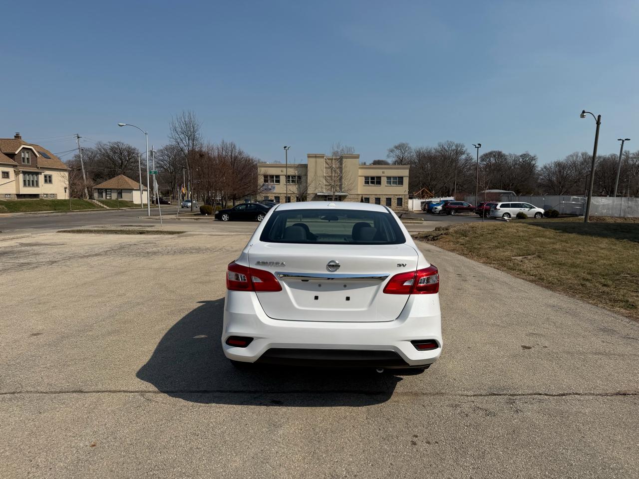 Nissan Sentra S 6MT 2017