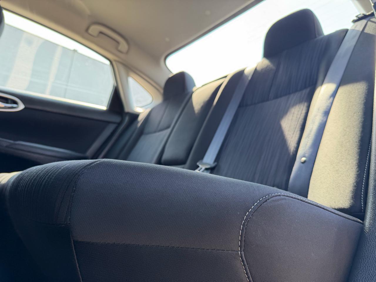 Nissan Sentra S 6MT 2017