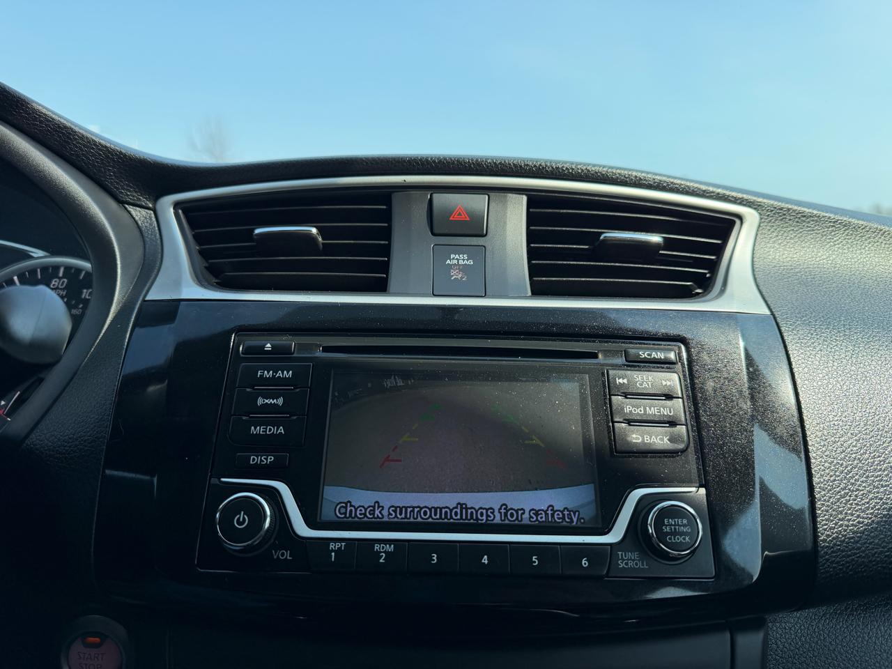 Nissan Sentra S 6MT 2017